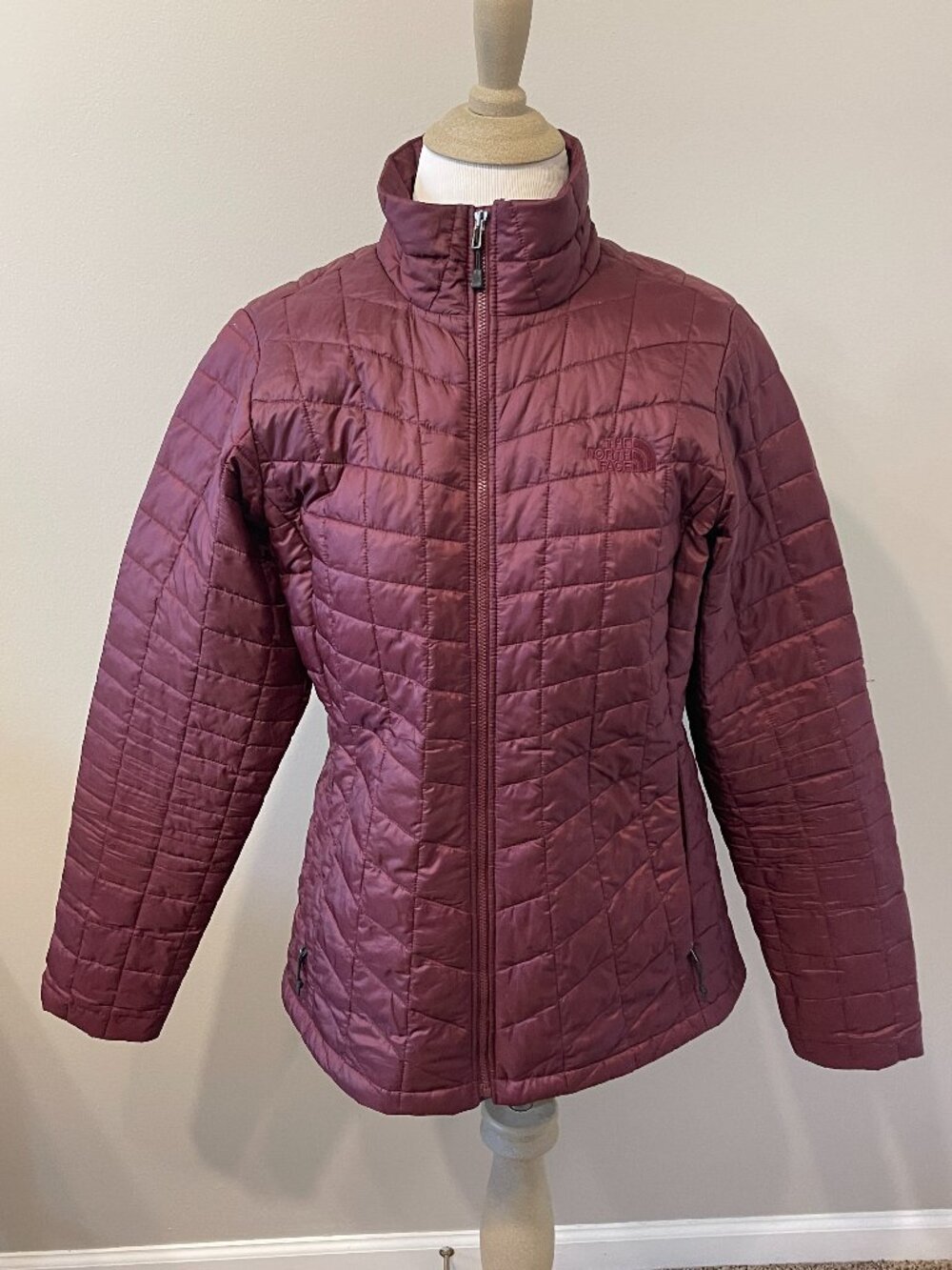 The North Face Women's Thermoball Jacket, Size M, Burgundy